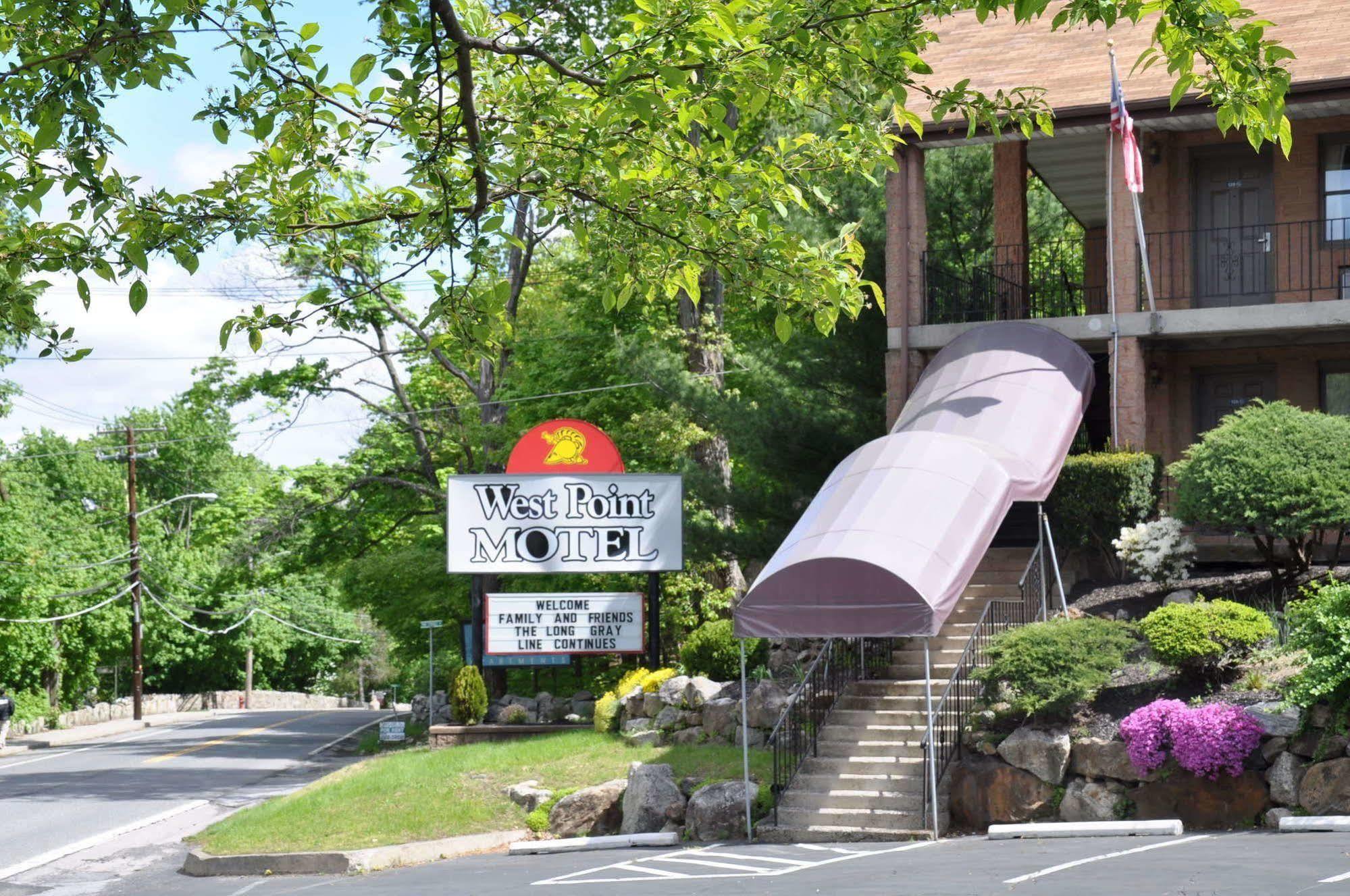West Point Motel ハイランドフォールズ エクステリア 写真