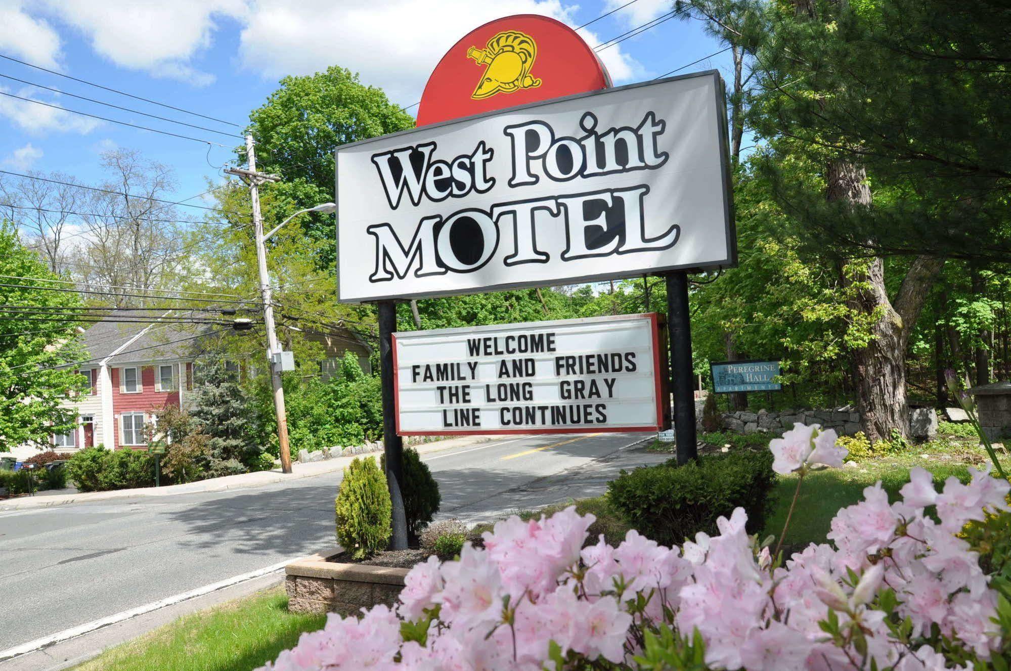 West Point Motel ハイランドフォールズ エクステリア 写真