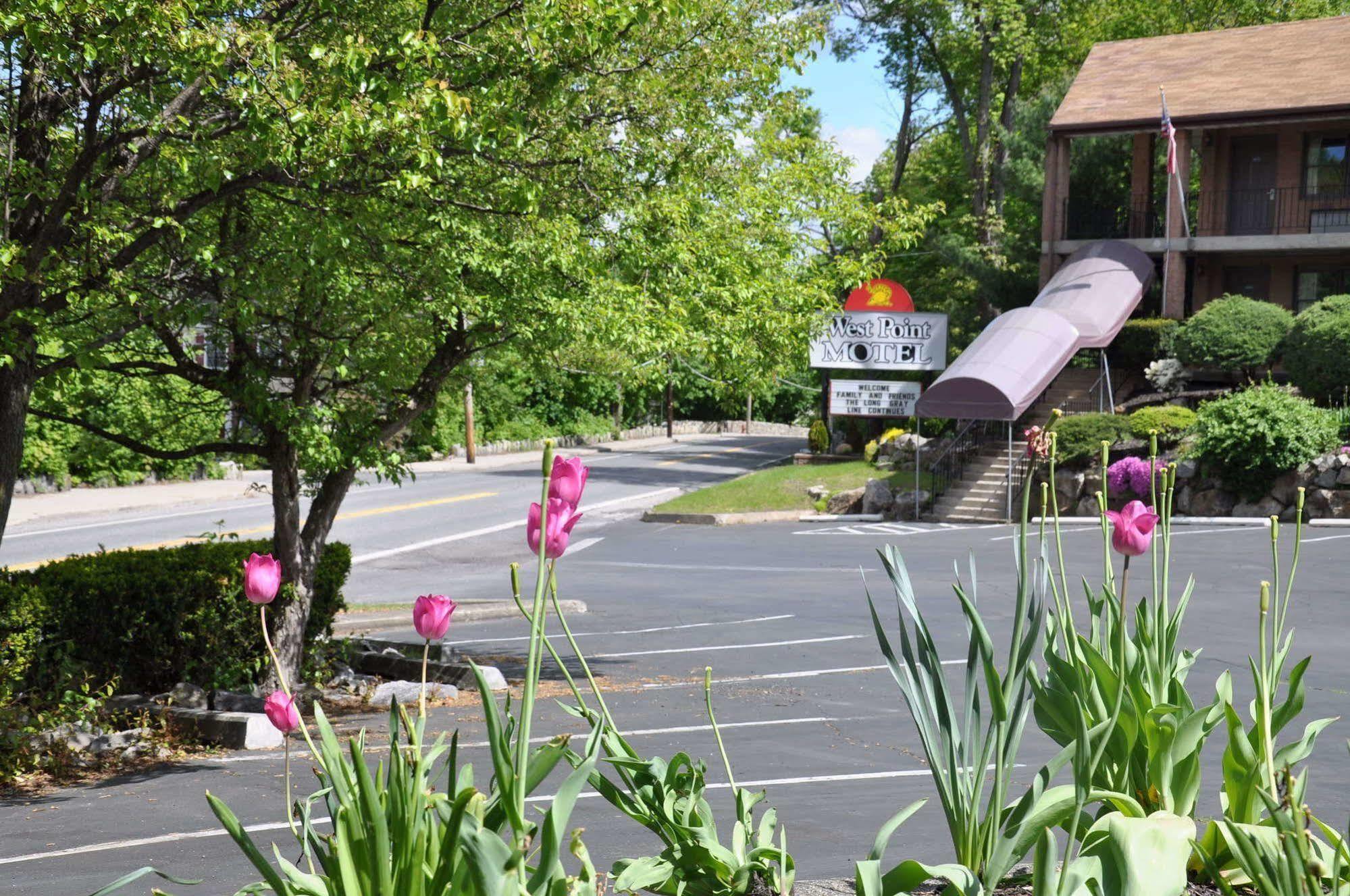 West Point Motel ハイランドフォールズ エクステリア 写真