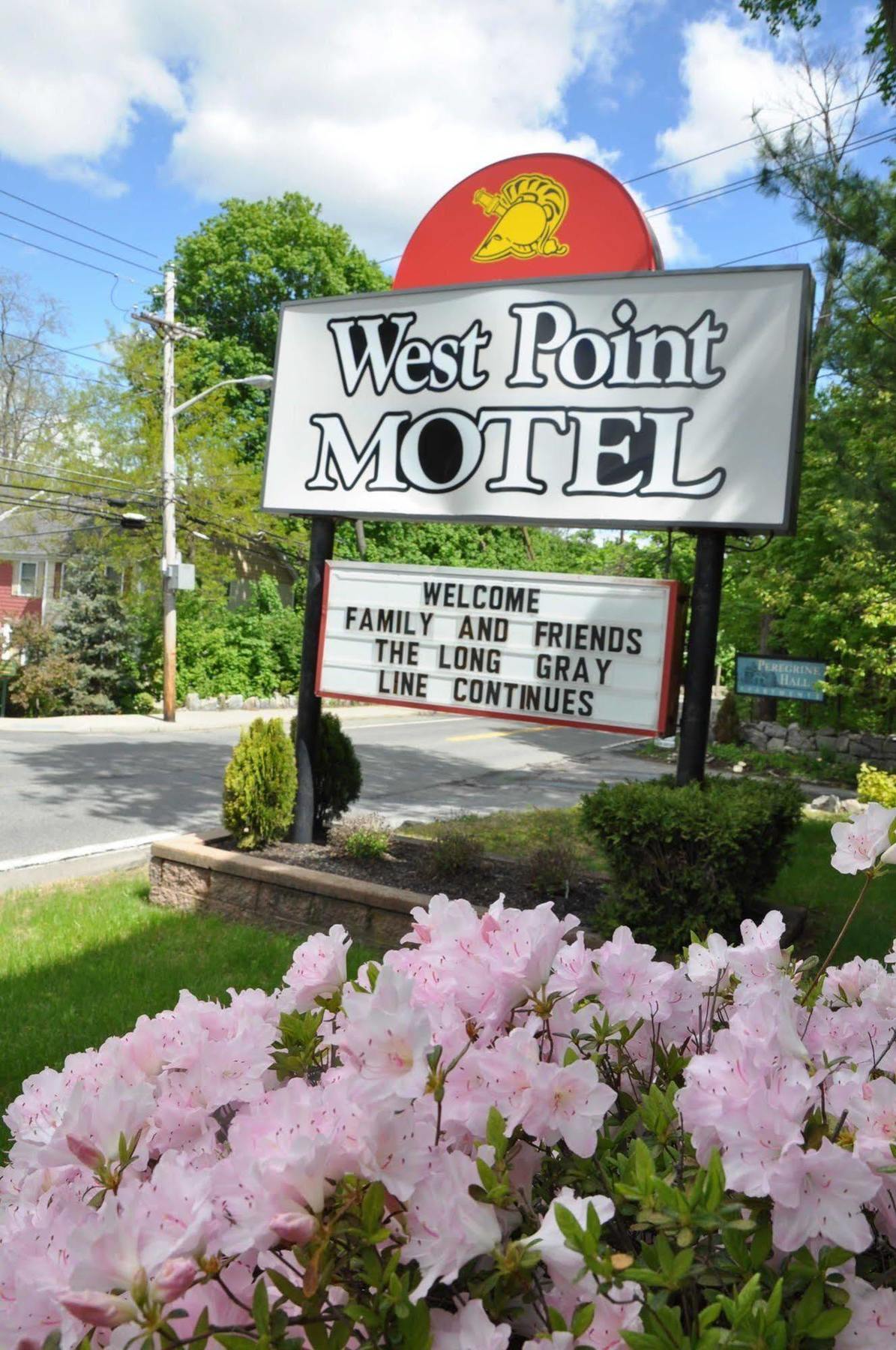 West Point Motel ハイランドフォールズ エクステリア 写真