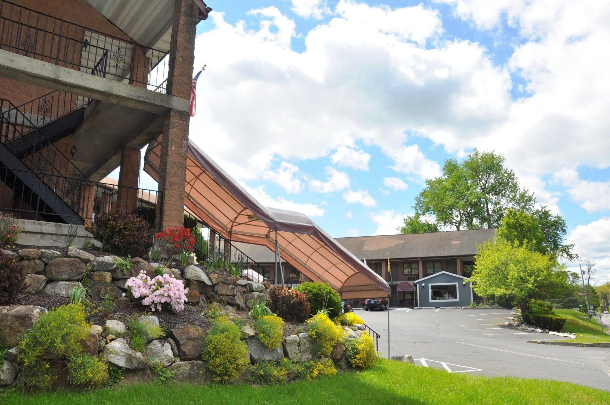 West Point Motel ハイランドフォールズ エクステリア 写真